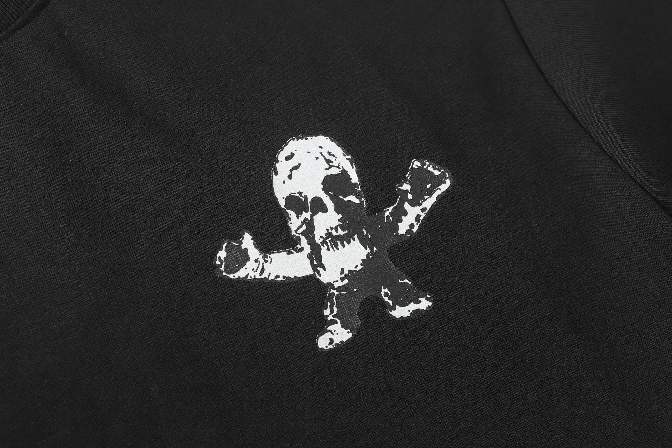 🅿️160 Chrome hearts ch Chrome hearts little monster printed short-sleeved t-shirt. Large version. Loose and stylish. Low version, slim and long version, upper body and crotch pull. 100% commitment: top quality, not fast food. The highest version on the market. Top quality, 280g, 26 counts of custom-dyed double yarn cotton, same style for men and women, complete with three standards. Color: black, white Size: XS-L